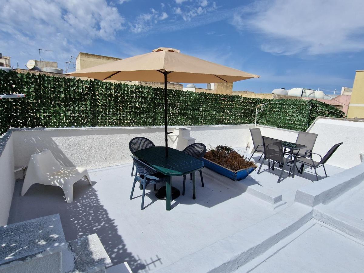Casette Di Alex Con Terrazza ตราปานี ภายนอก รูปภาพ