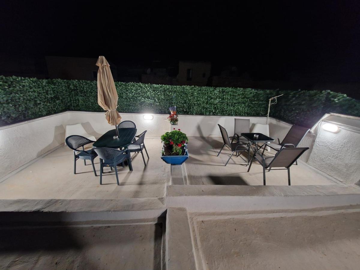 Casette Di Alex Con Terrazza ตราปานี ภายนอก รูปภาพ