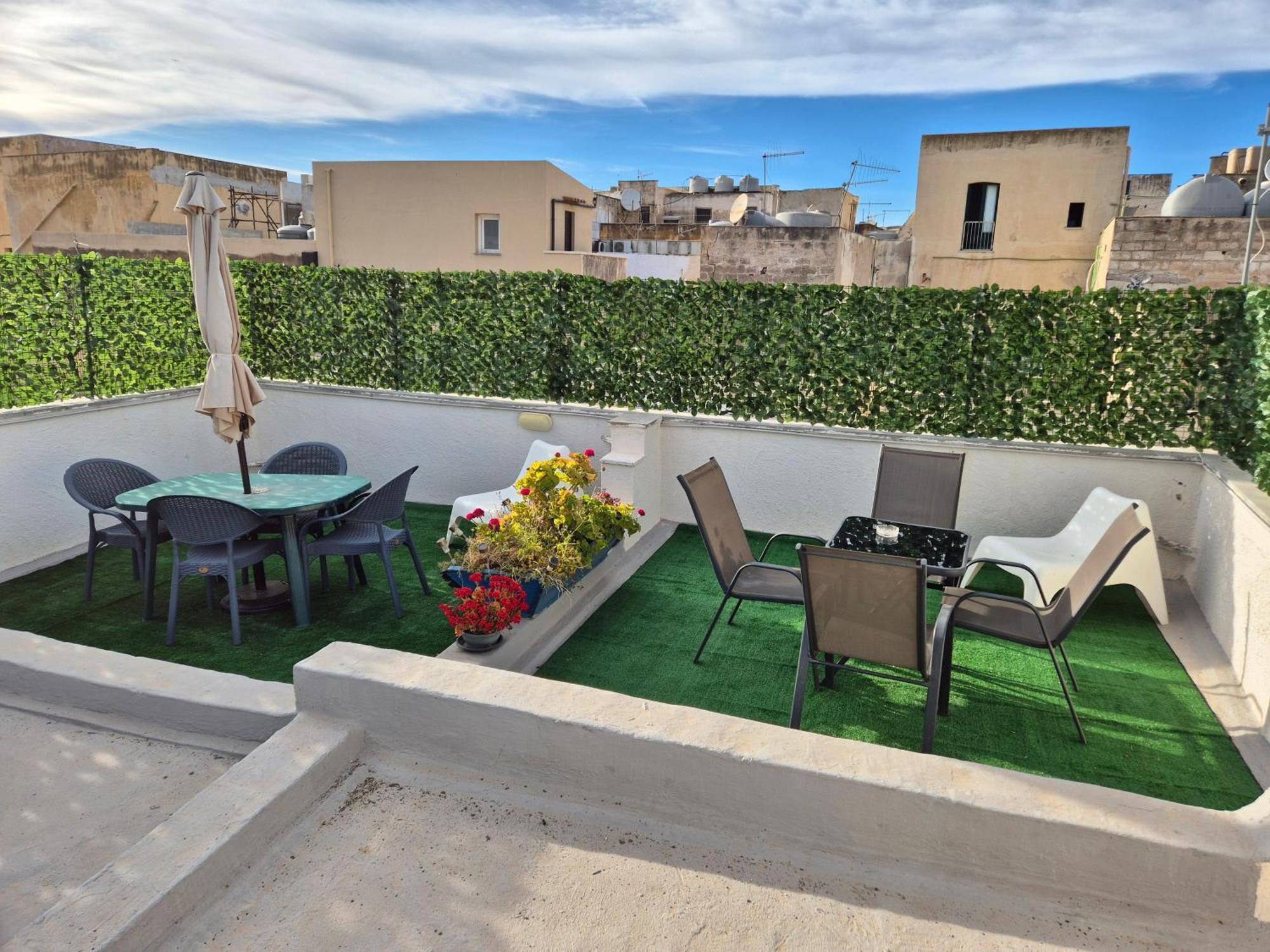 Casette Di Alex Con Terrazza ตราปานี ภายนอก รูปภาพ